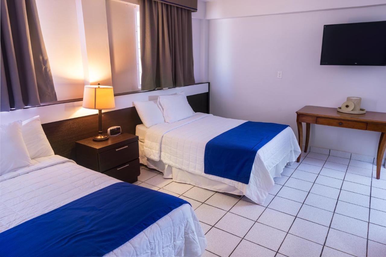 Full Moon Hotel & Restaurant Salinas Extérieur photo